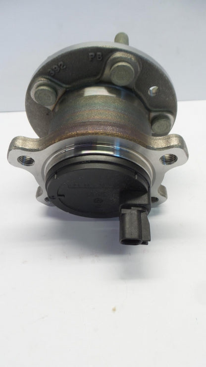 Original FORD Focus '08-'11 Kuga '08-'12 Mondeo '07-'14 Radnabe hinten 1570736