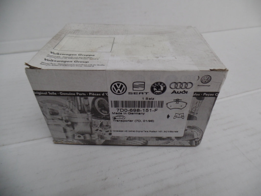 Original VW Transporter Bremsbeläge + Verschleißanzeige vorne 7D0698151F