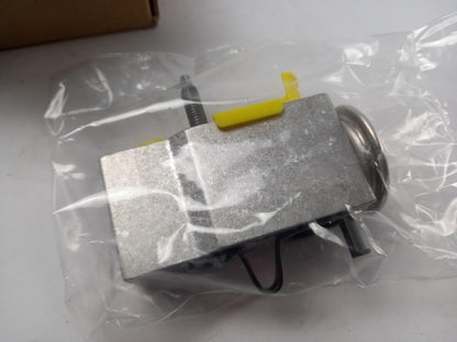 Original OE Volkswagen Klimaanlage Expansionsventil 8W0816679