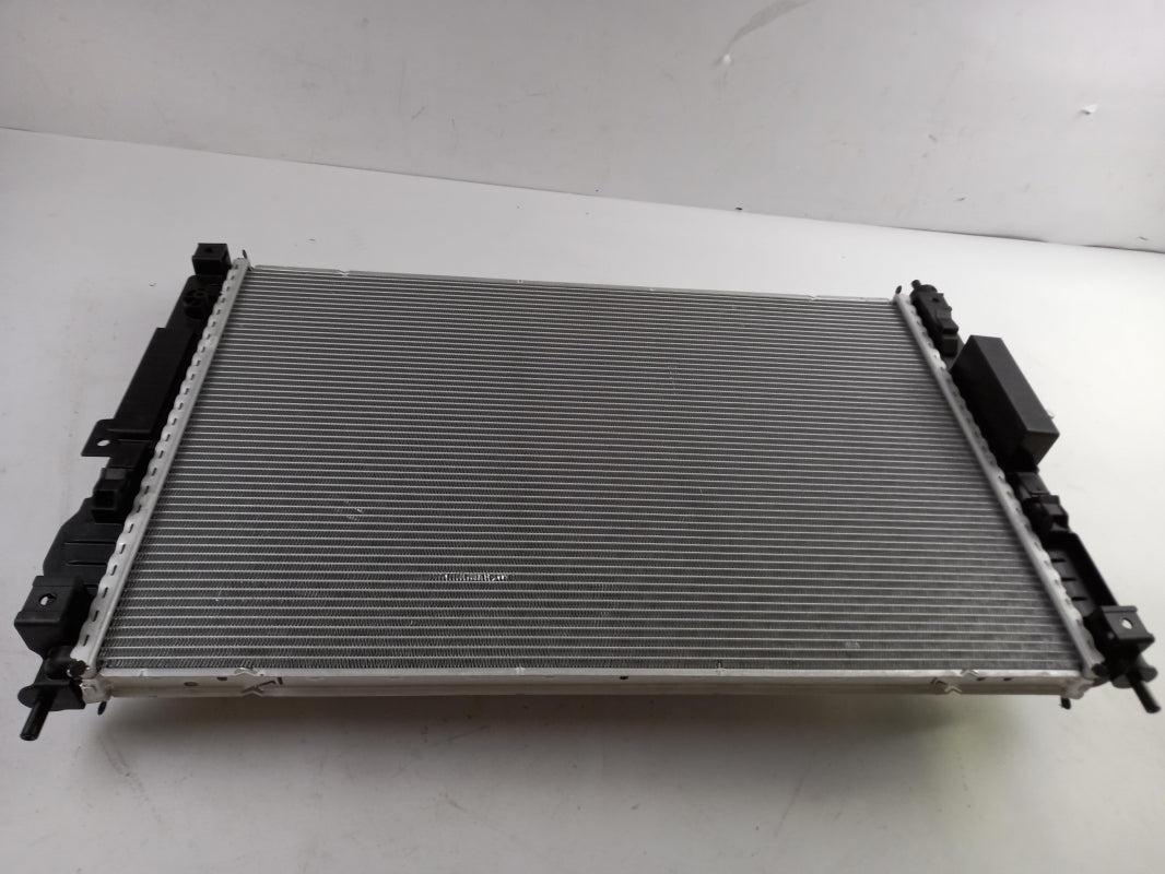 Original PSA Berlingo C4 Picasso 2 Wasserkühler 9838520180