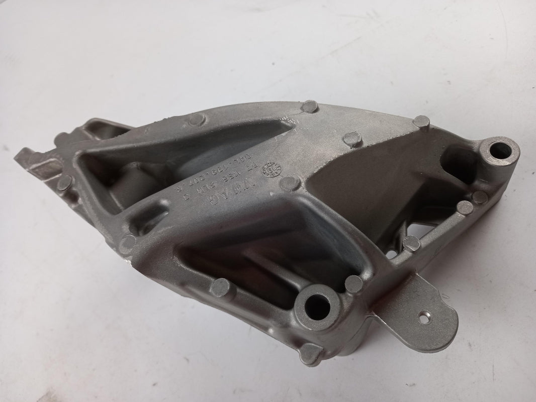 Original VW Crafter SC SZ 2017> Motoraufhängung Halter 04L199207G