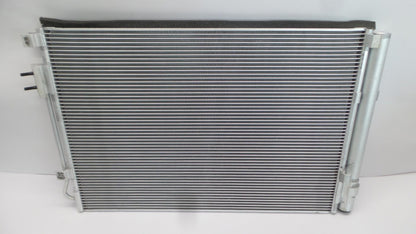 Original HYUNDAI Veloster KIA Rio '11-'15 Klimakondensator 976062V000