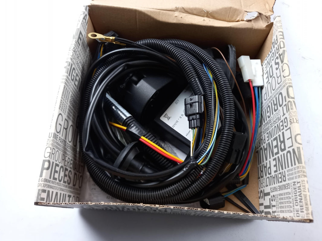 Original RENAULT Megane IV electrical kit cable set trailer hitch 13-pin 8201609672 