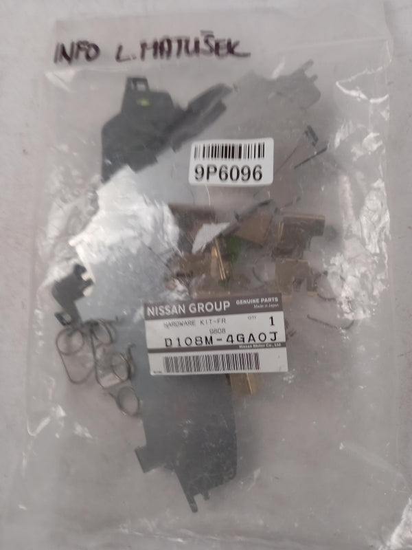 Original OE NISSAN Scheibenbremsbeläge Zubehörsatz D108M4GA0J