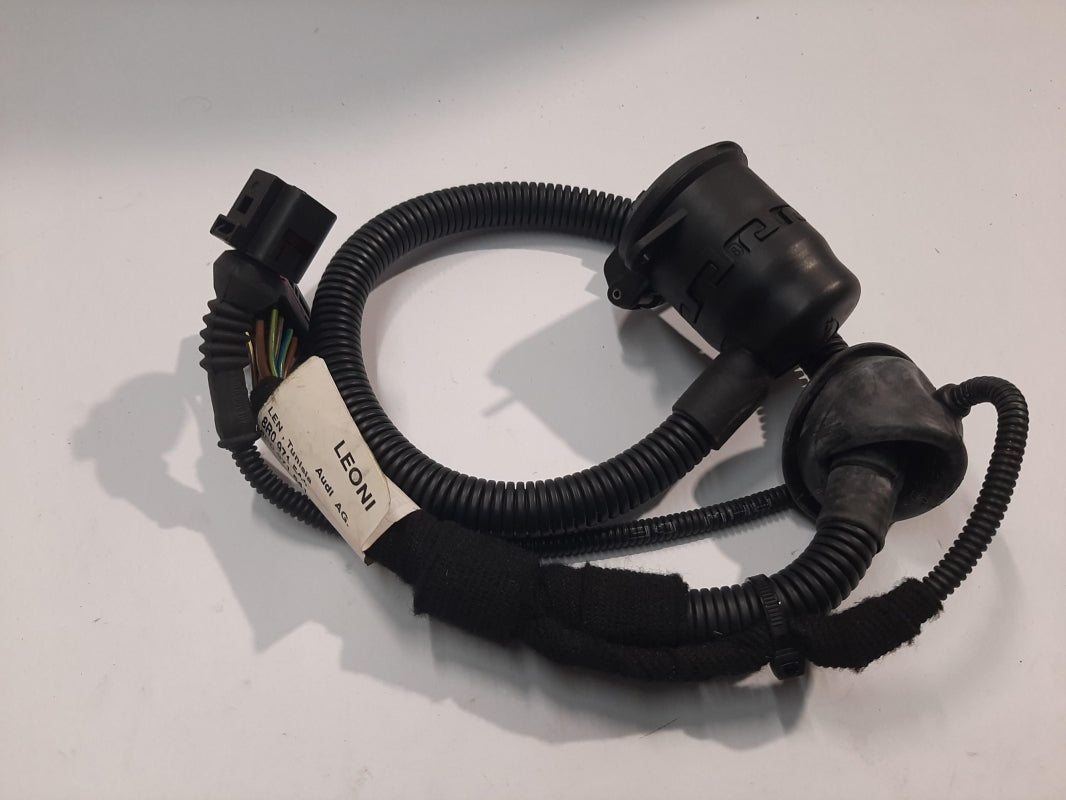 Original OE Volkswagen wiring harness 8R0971541 