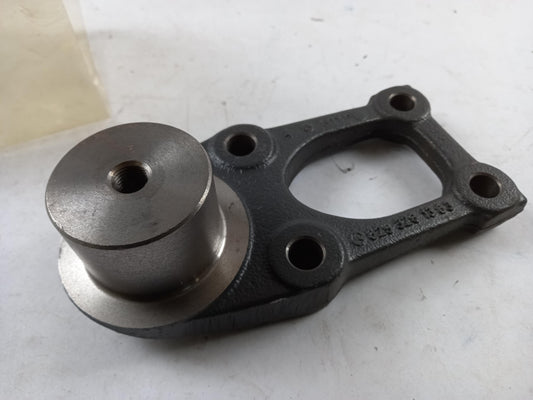 Original OE MERCEDES-BENZ Halter A6253261363