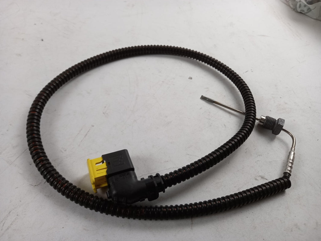 Original OE MERCEDES-BENZ Abgastemperaturgeber A0105424318