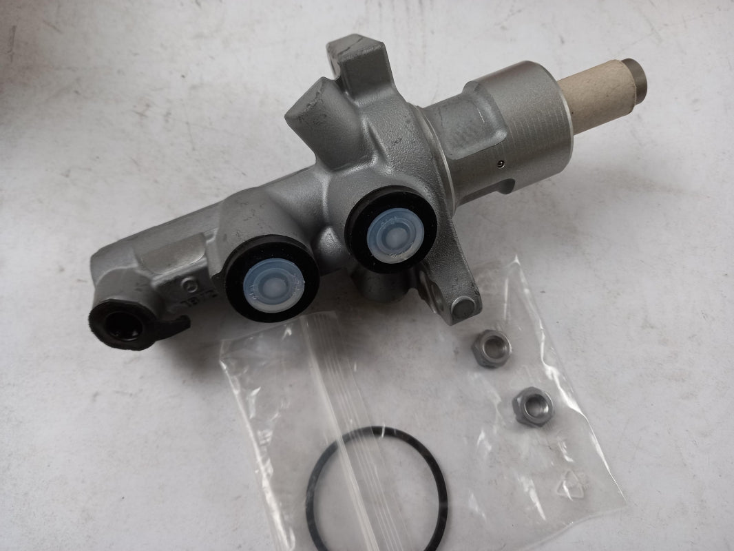 Original OE MERCEDES-BENZ Hauptbremszylinder A0054307201
