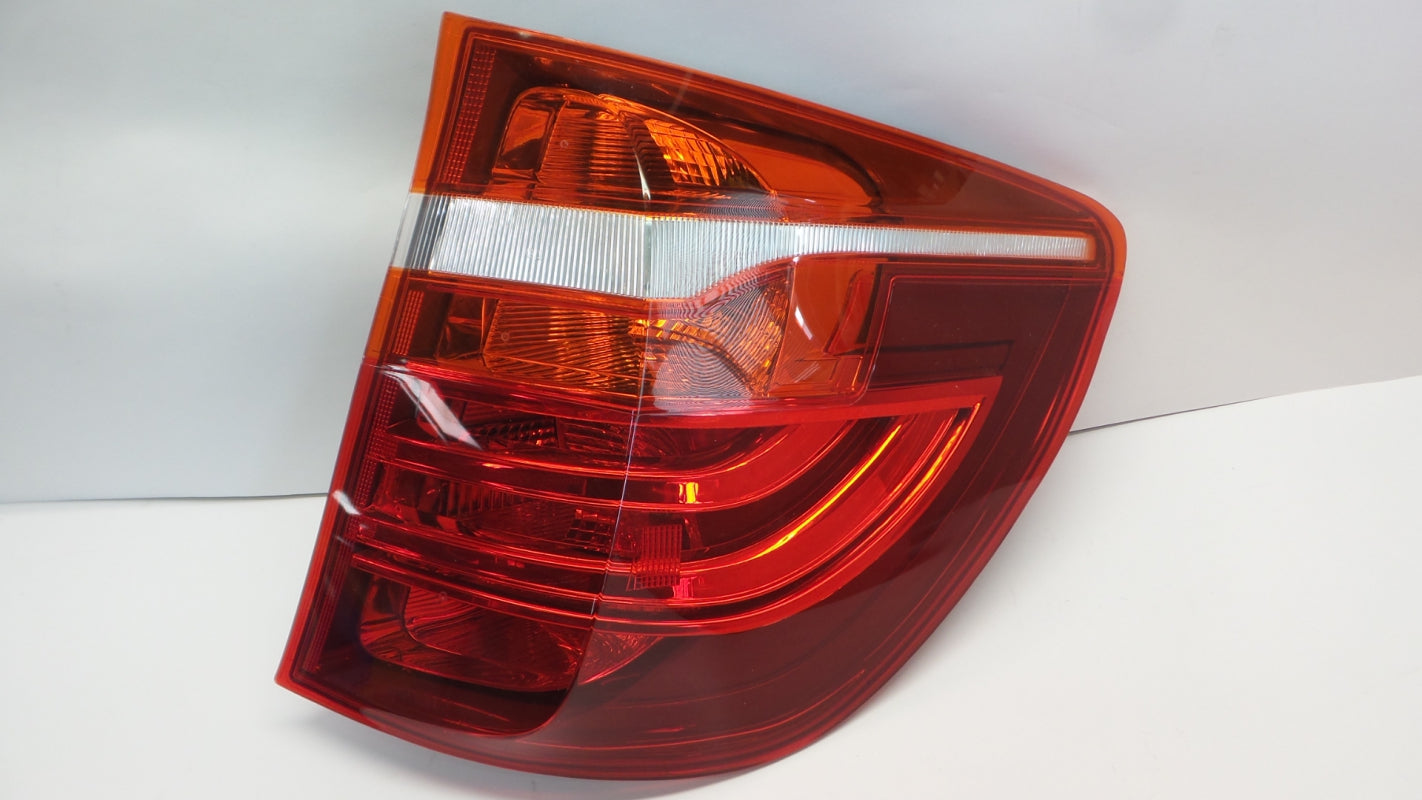 Original BMW X3 F25 Heckleuchte Rücklicht aussen rechts 63217217306