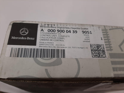 Original MERCEDES-BENZ CLA-Klasse C118 Innenleuchte A00090004399051