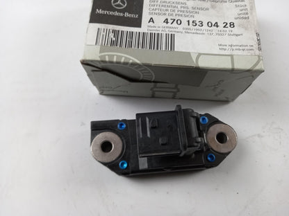 Original OE MERCEDES-BENZ Sensor A4701530428
