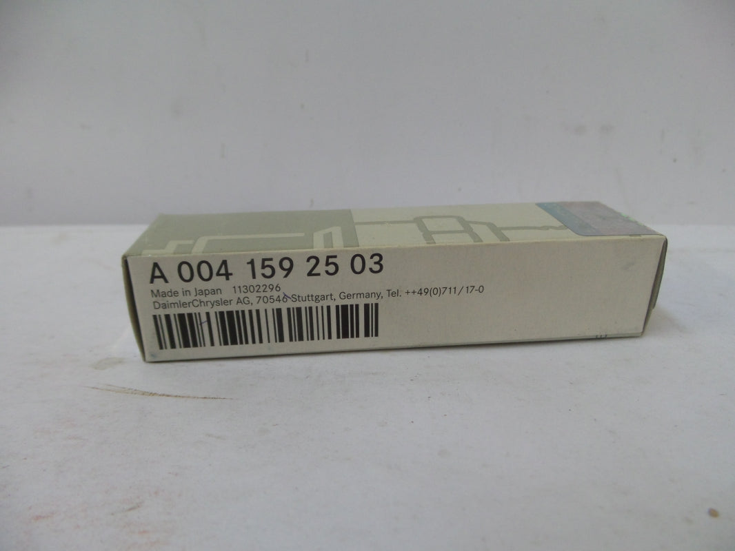 Original MERCEDES-BENZ W204 A207 C207 W211 W212 C219 Zündkerze A0041592503