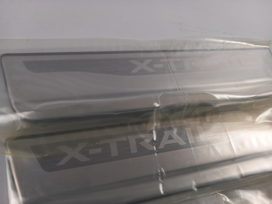 Original NISSAN X-Trail (T32) 13-21 Einstiegsleisten Satz Beleuchtet G69504CB0A