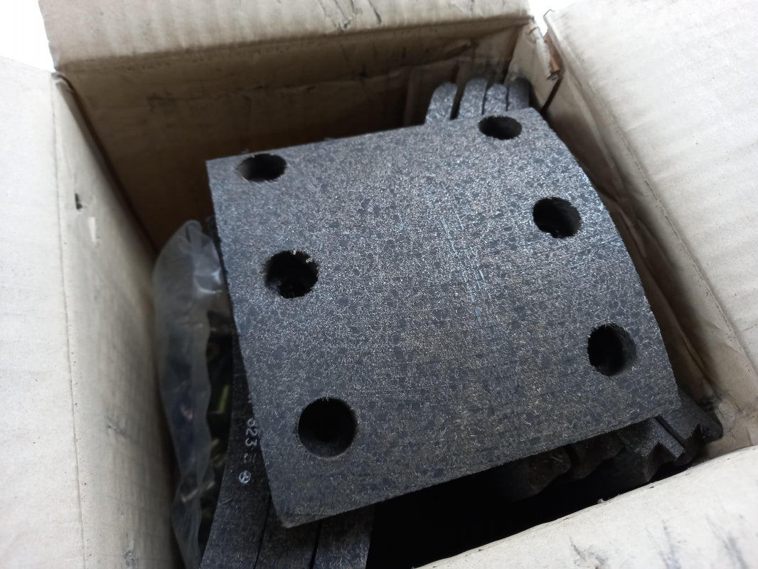 Original OE MERCEDES-BENZ Bremsbackensatz A6744211030
