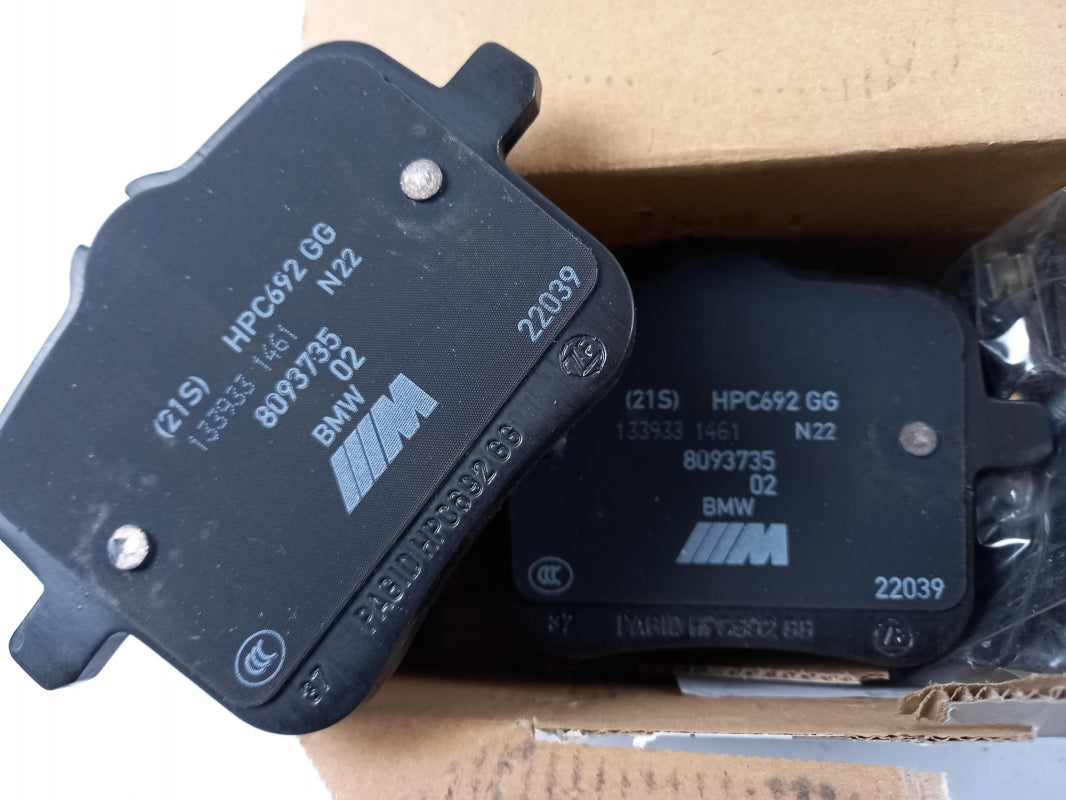 Original BMW 5er F90 8er F91 F92 Bremsbeläge hinten 34208093737