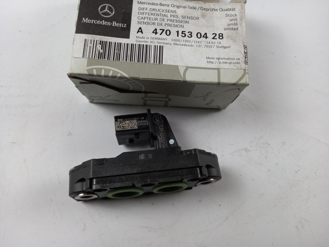 Original OE MERCEDES-BENZ Sensor A4701530428