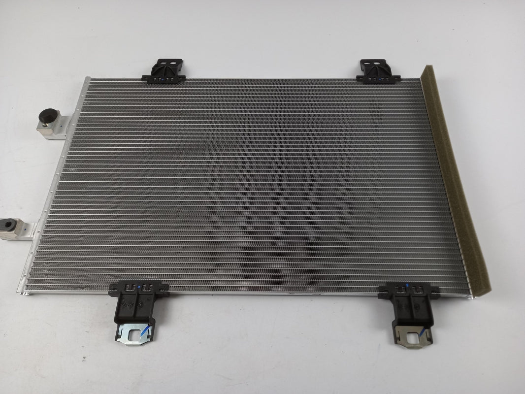 Original MAZDA 2 CX-3 Klimakondensator D11R61480A