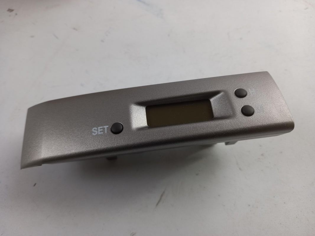 Original ISUZU D-Max 2007-2012 Armaturenbrett Uhr 8974073600