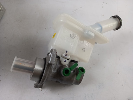 Original NISSAN Micra IV K13 Hauptbremszylinder D60101HB2B