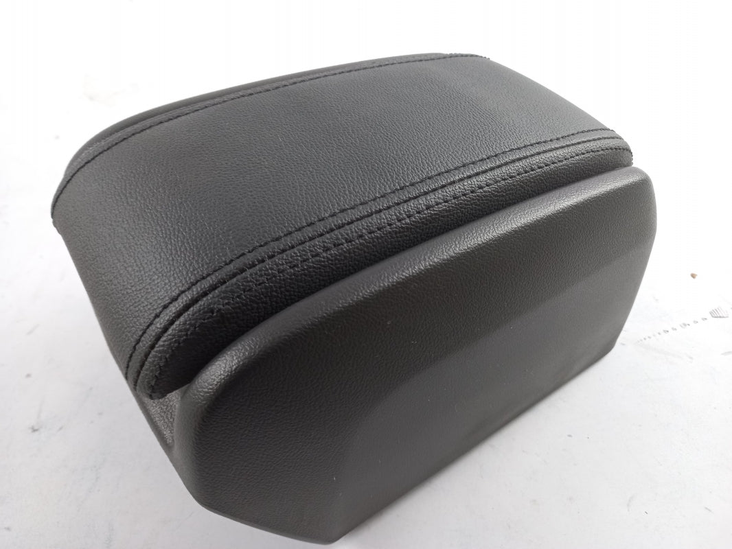 Original OE ISUZU Armlehne 8974049450