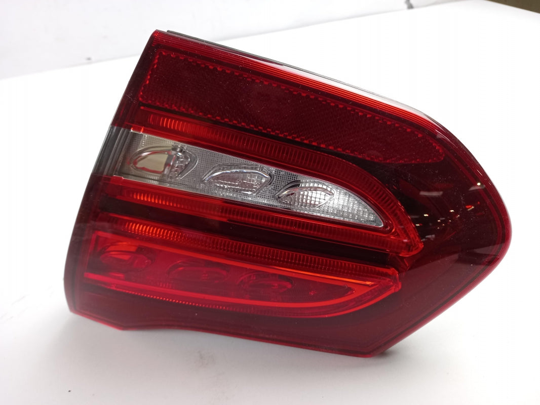 Original MERCEDES-BENZ C-klasse S205 Heckleuchte innen rechts A2059066000