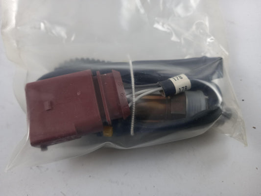 Original AUDI A3 A4 A6 A8 VW Golf Polo Beetle Fox 1.4 Lambdasonde 06A906262AJ