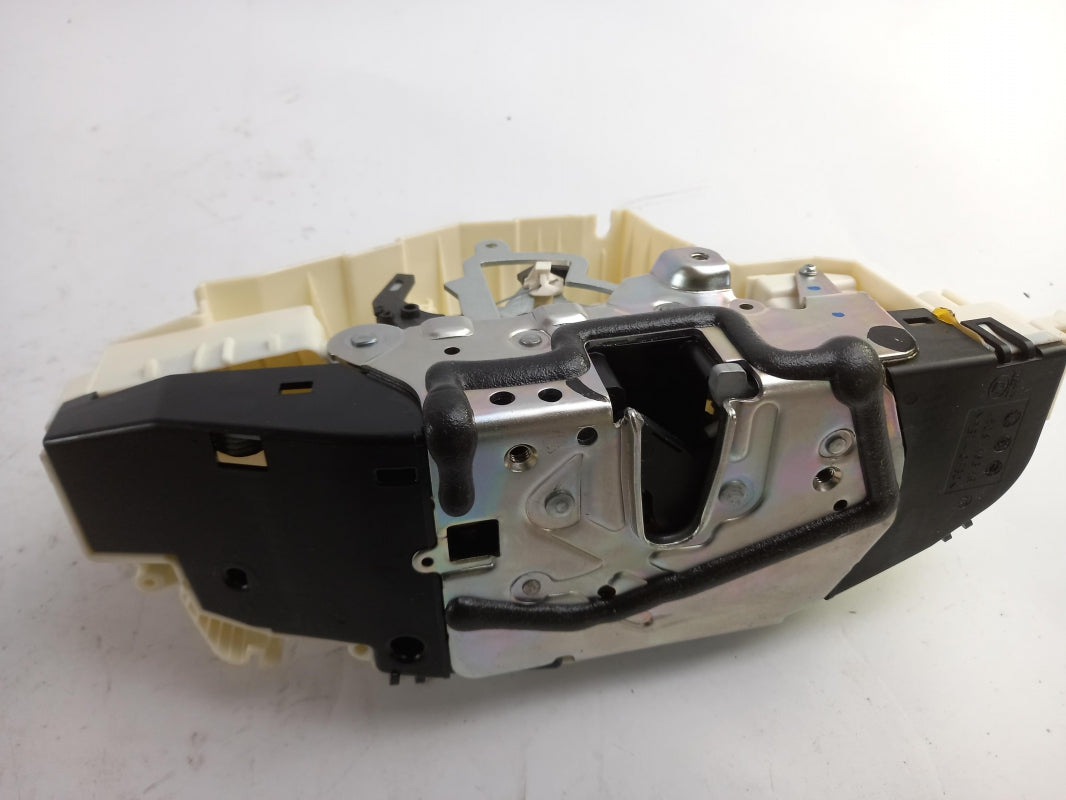 Original OE MERCEDES-BENZ door lock A2217204635 