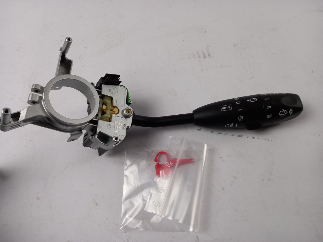 Original MERCEDES-BENZ C-klasse S203 Lenkstockschalter A203545041005