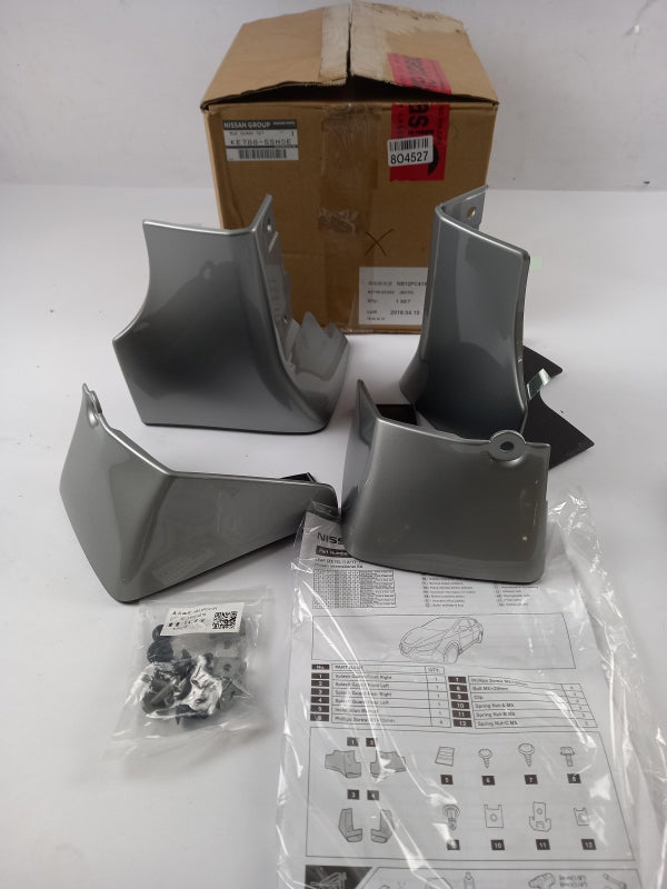 Original NISSAN Leaf (ZE1) 2018- Schmutzfänger Satz Silber KE7885SH0E