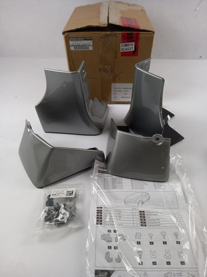 Original NISSAN Leaf (ZE1) 2018- Schmutzfänger Satz Silber KE7885SH0E