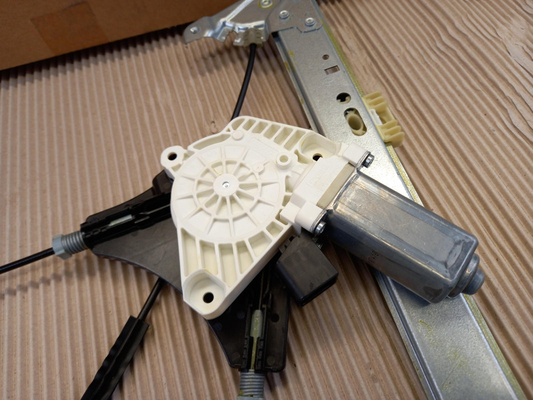 Original OE MERCEDES-BENZ Fensterheber A9607201546