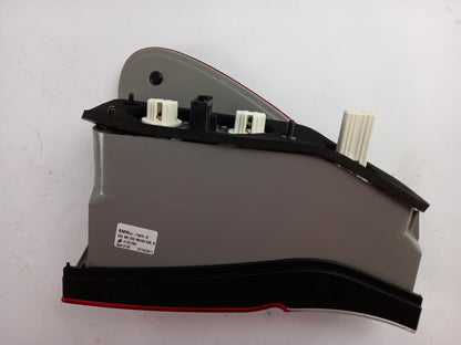 Original BMW X5 E53 Heckleuchte Rücklichte Außen Rechts Weiss 63217164476