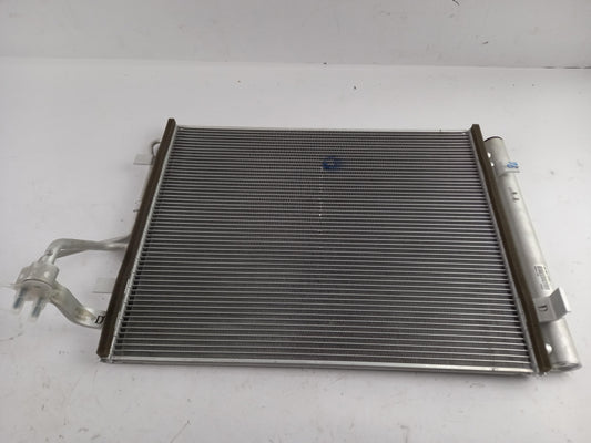 Original HYUNDAI i30 KIA Ceed Klimakondensator 976062L800FFF