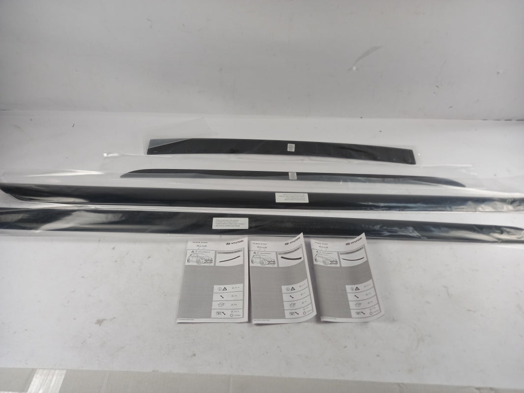 Original OE HYUNDAI/KIA Styling Kit K7300ADE00BL