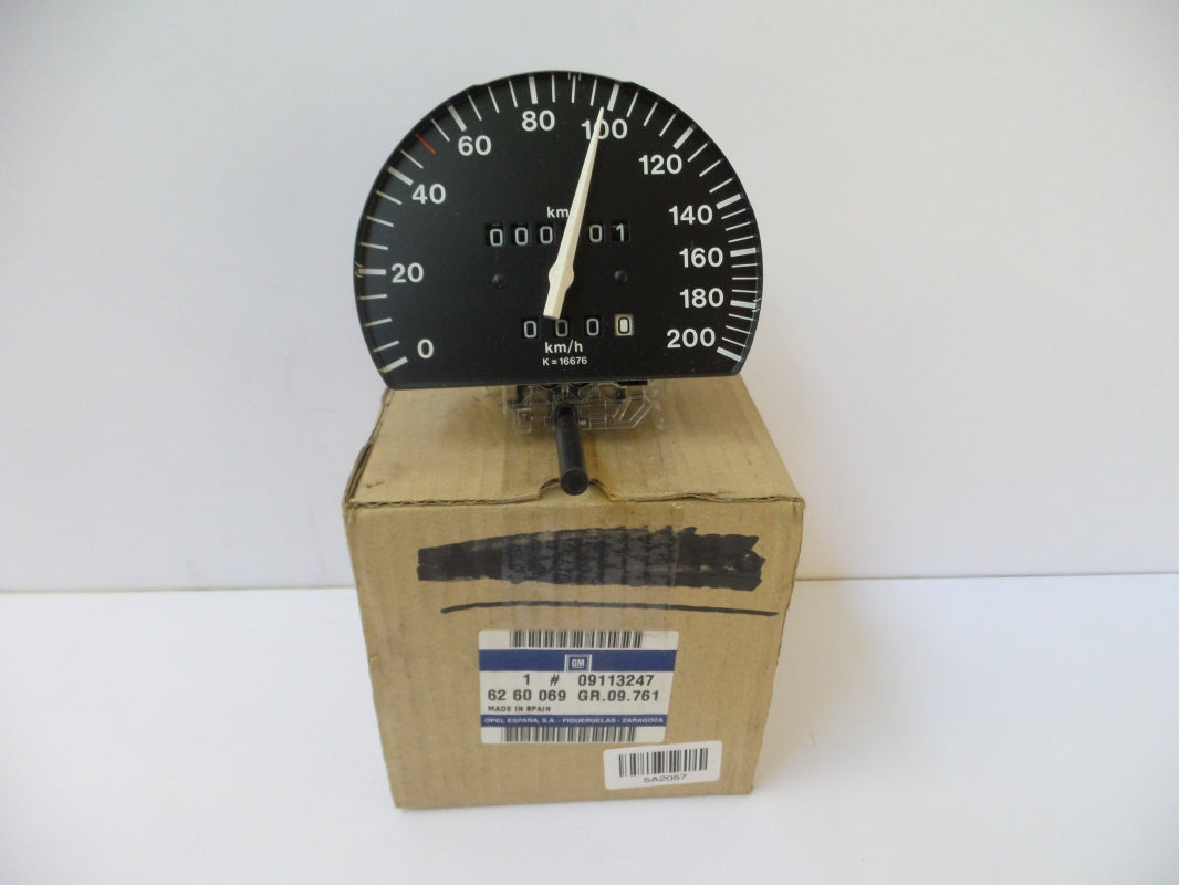 Original OE OPEL speedometer 9113247