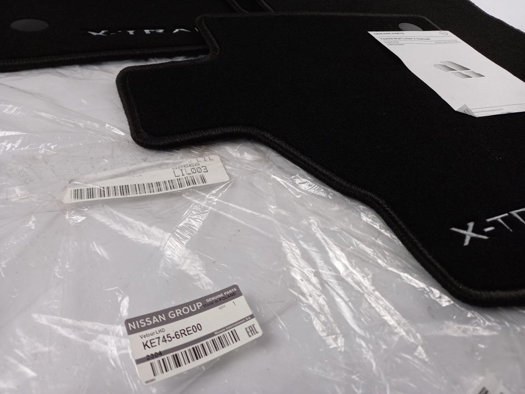 Original NISSAN X-Trail (T33) Velour Fußmattensatz Schwarz KE7456RE00