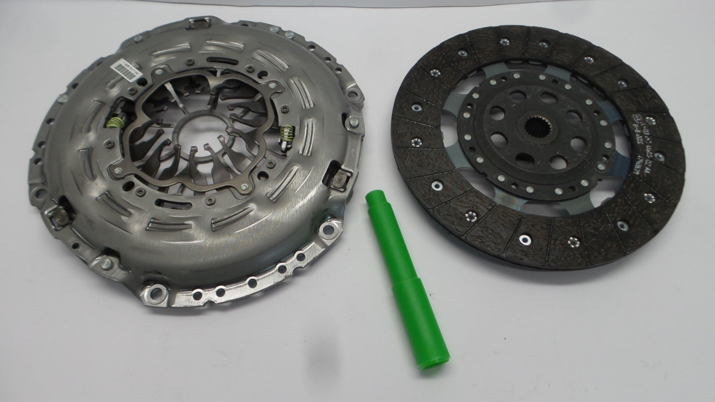 Original RENAULT Master III 2.3dCi clutch kit 302056114R 