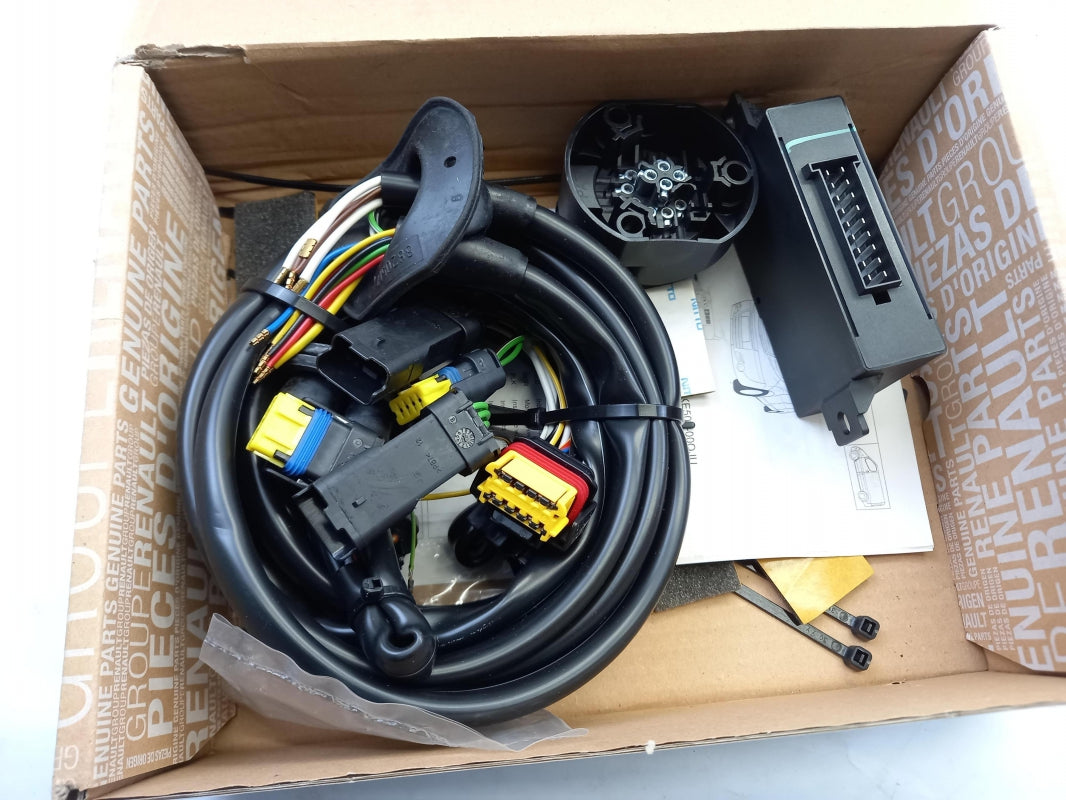 Original RENAULT Trafic II E-Satz Kabelsatz Anhängerkupplung 13plg 8201407460