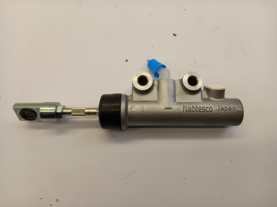 Original OE NISSAN Kupplungsgeberzylinder 306104GJ0A