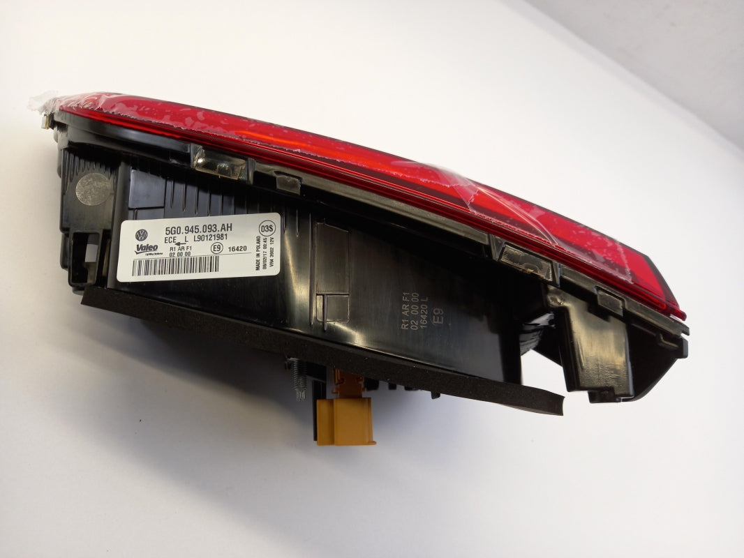 Original OE Volkswagen Rückleuchte 5G0945093AH