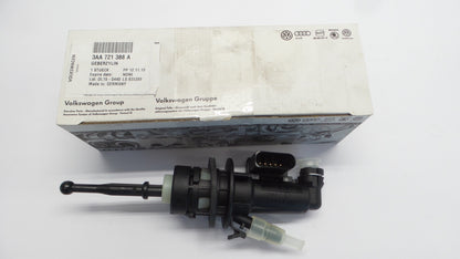 Original VW Passat B6 Kupplungsgeberzylinder 3AA721388A