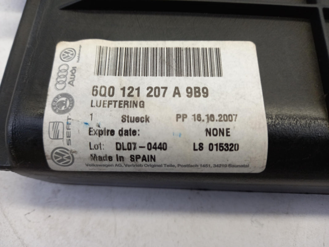 Original VW Polo IV (9N) SEAT Cordoba II (6L) Doppellüfterring 6Q0121207A9B9