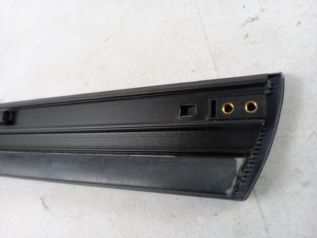Original OE Volkswagen Tür Zierleiste 8P4853969FGRU
