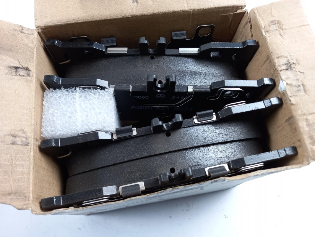 Original MERCEDES-BENZ W205 C257 W213 X253 Bremsbeläge Satz Vorne A0004208403