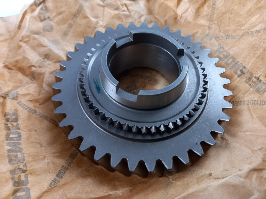 Original OE Volkswagen Getriebe Zahnrad 02J311251Q