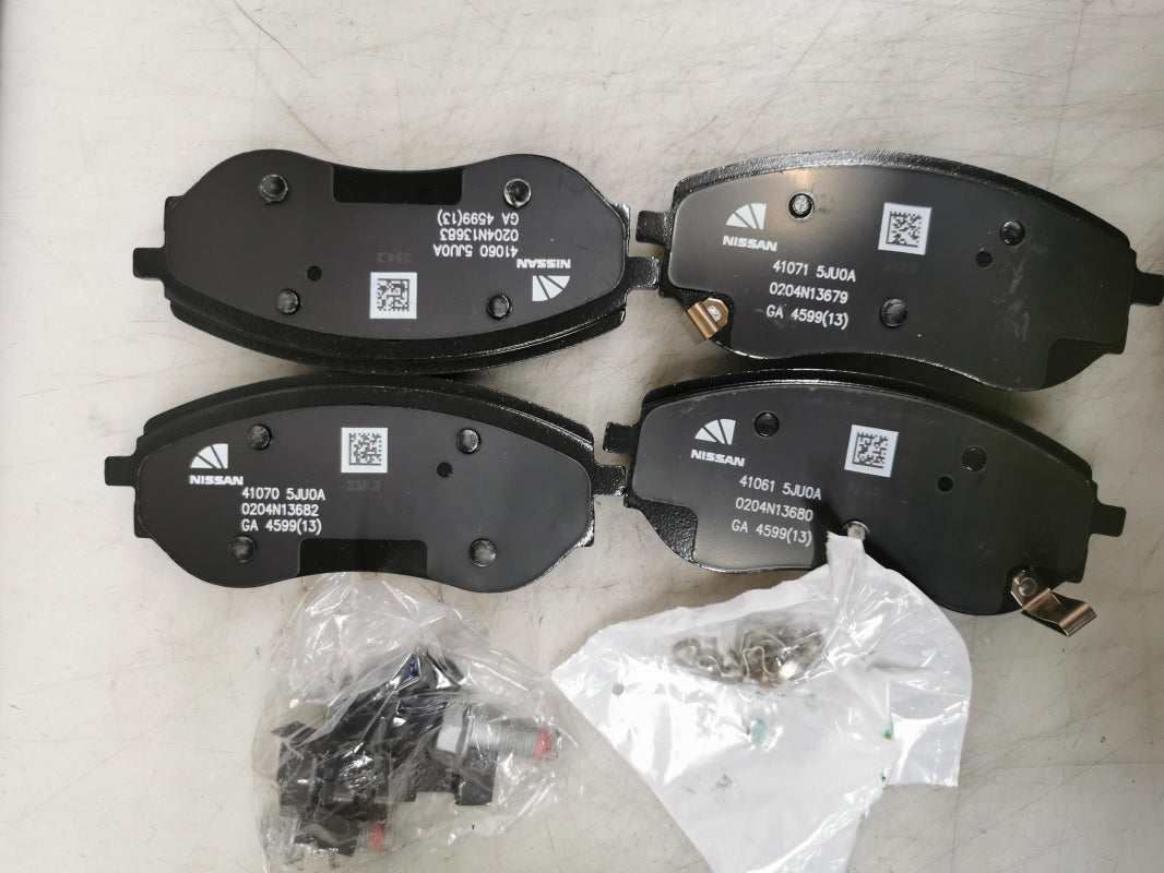 Original OE NISSAN Bremsbeläge D10605JU0A