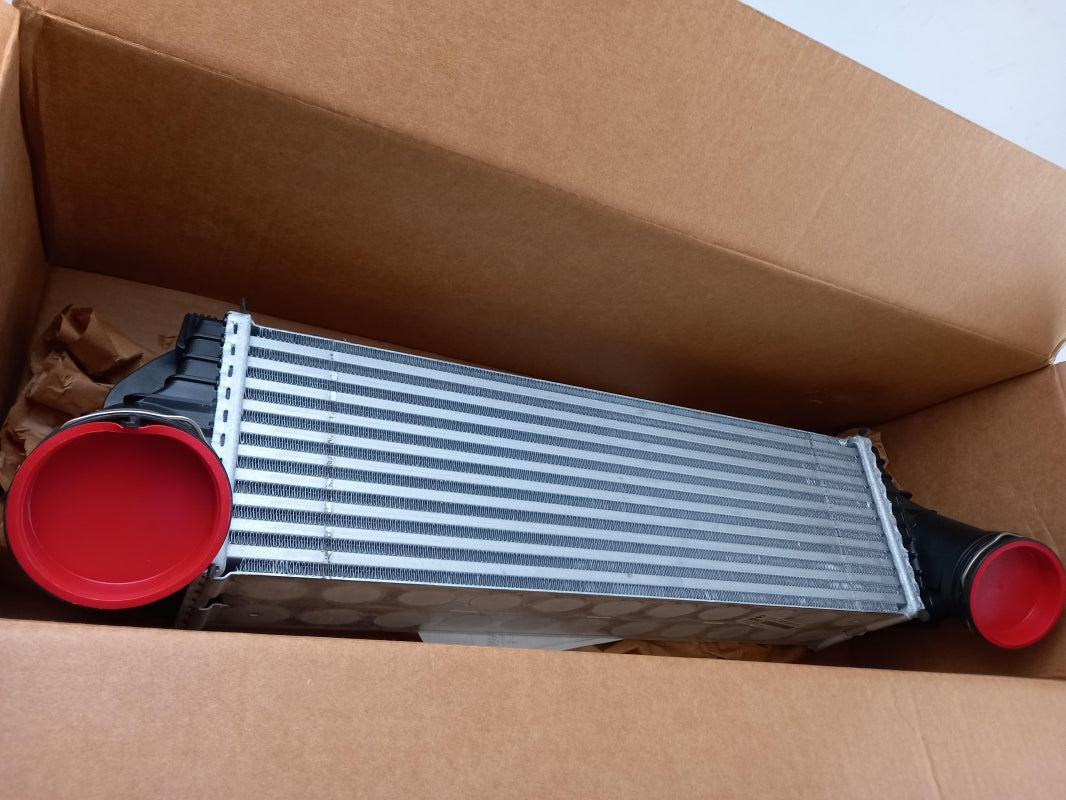 Original OE BMW Ladeluftkühler 17517809321