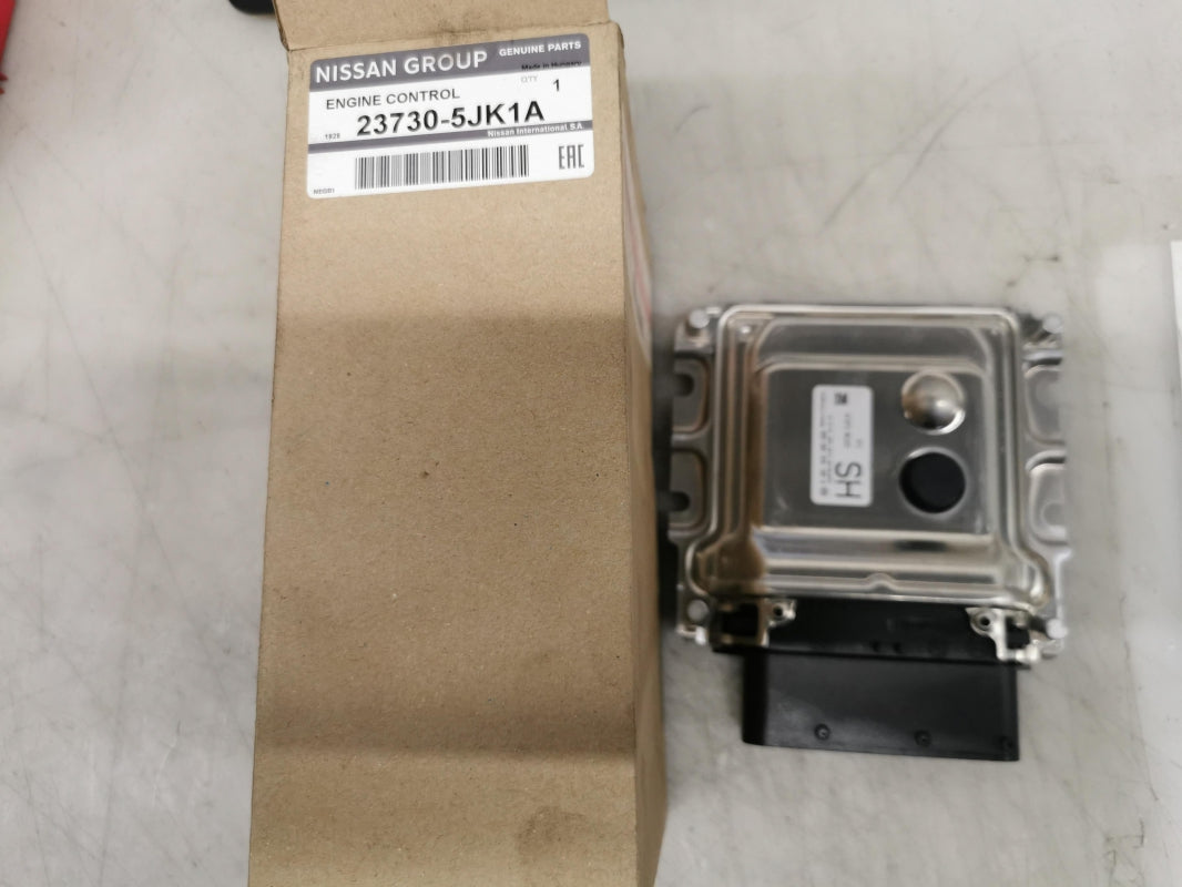 Original OE NISSAN Motorsteuergerät 237305JK1A