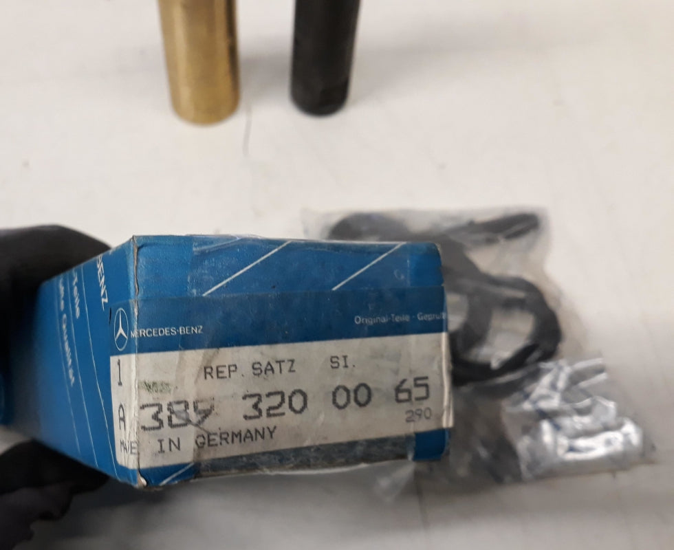 Original OE MERCEDES-BENZ Federbolzen Reparatursatz A3893200065