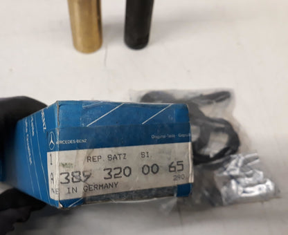 Original OE MERCEDES-BENZ Federbolzen Reparatursatz A3893200065